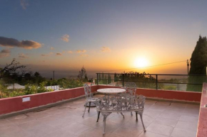 Casa con terraza en Tajuya